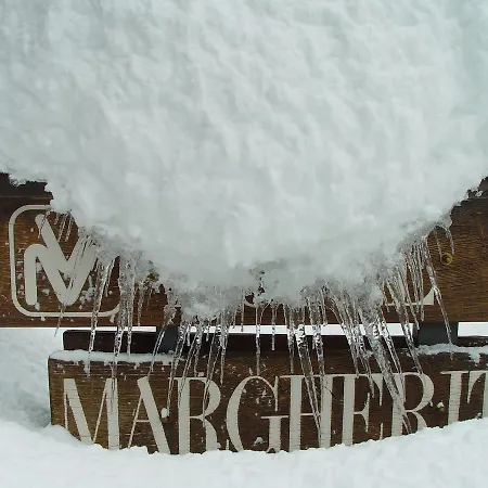 Aparthotel Margherita Montecreto
